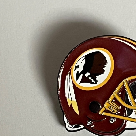 Washington Redskins Helmet Hat Pin Streetwear Hats Bag Football Fitted New Era - Picture 2 of 6